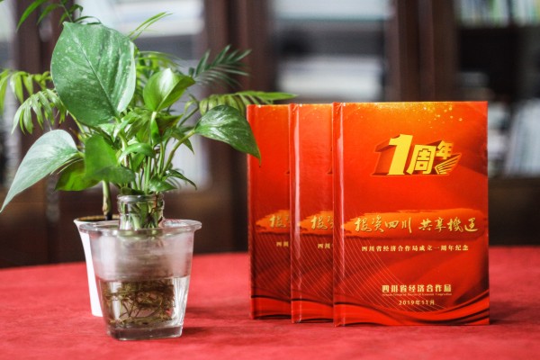 這樣的設(shè)計光盤精裝盒生產(chǎn)印刷制作廠家才是良心公司！