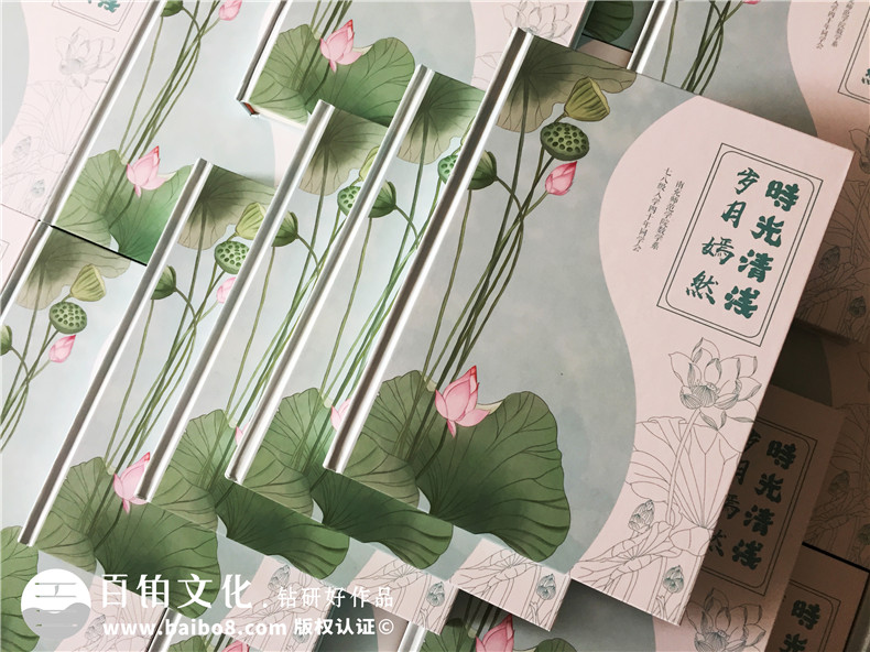 制作聚會(huì)紀(jì)念冊(cè)記載難忘友誼 值得珍惜的同學(xué)友誼該是什么樣子？ 第1張-宣傳畫(huà)冊(cè),紀(jì)念冊(cè)設(shè)計(jì)制作-價(jià)格費(fèi)用,文案模板,印刷裝訂,尺寸大小
