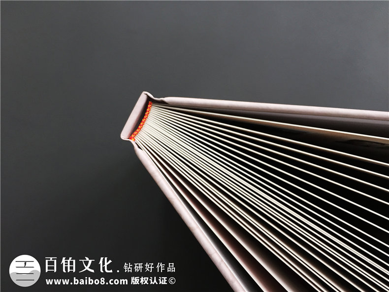 聚會(huì)相冊(cè)制作 聚會(huì)活動(dòng)之后制作同學(xué)會(huì)紀(jì)念冊(cè)還是選擇設(shè)計(jì)公司第2張-宣傳畫冊(cè),紀(jì)念冊(cè)設(shè)計(jì)制作-價(jià)格費(fèi)用,文案模板,印刷裝訂,尺寸大小