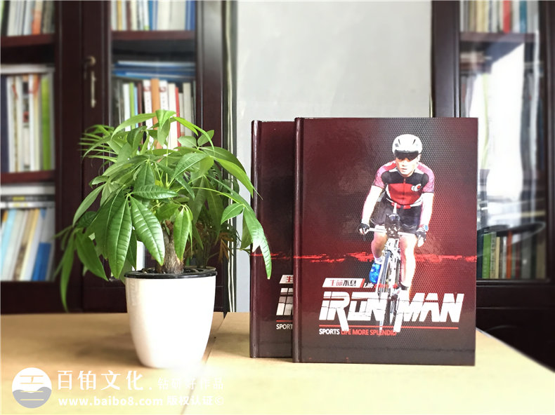 制作愛情紀(jì)念冊 代表兩人甜蜜生活的情侶紀(jì)念冊制作第1張-宣傳畫冊,紀(jì)念冊設(shè)計(jì)制作-價(jià)格費(fèi)用,文案模板,印刷裝訂,尺寸大小