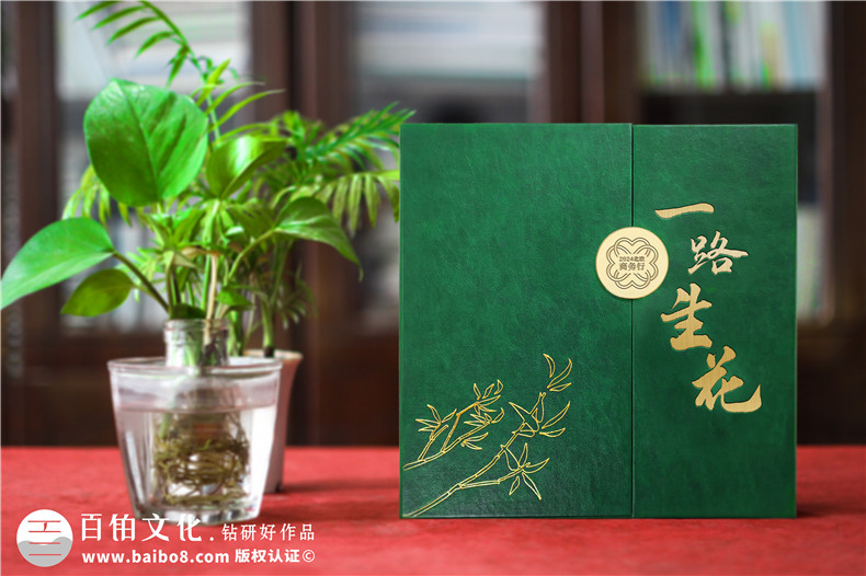領(lǐng)導(dǎo)出訪紀(jì)念冊-領(lǐng)導(dǎo)出國活動紀(jì)念冊怎么制作第1張-宣傳畫冊,紀(jì)念冊設(shè)計制作-價格費用,文案模板,印刷裝訂,尺寸大小