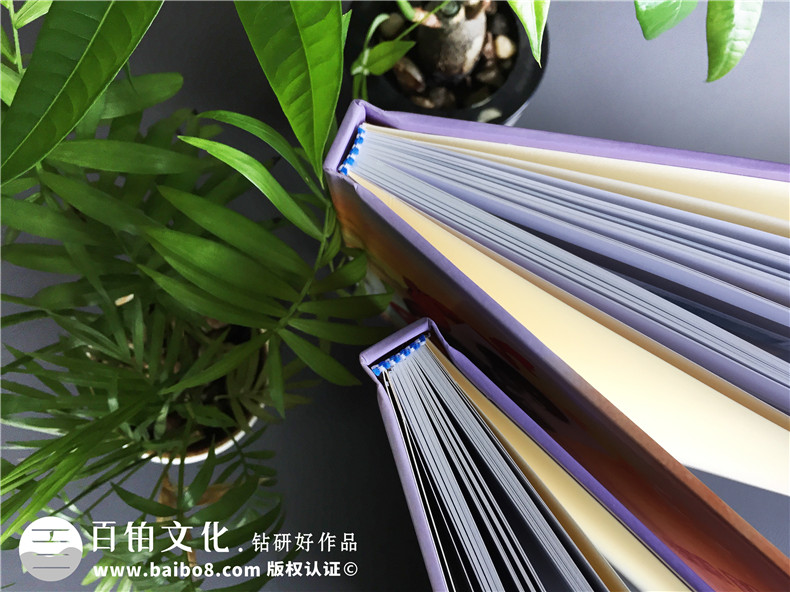 父母紀(jì)念冊制作怎么辦？為母親制作紀(jì)念冊 留存家庭幸福第2張-宣傳畫冊,紀(jì)念冊設(shè)計(jì)制作-價(jià)格費(fèi)用,文案模板,印刷裝訂,尺寸大小