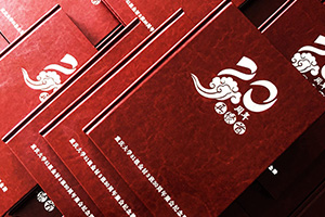 必備同學(xué)聚會紀(jì)念冊制作的方法 關(guān)注紀(jì)念相冊設(shè)計公司官網(wǎng)！