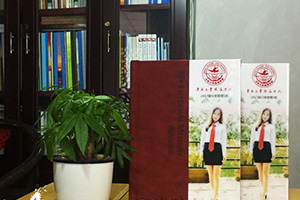 學(xué)生畢業(yè)紀(jì)念冊制作 定格校園記憶紀(jì)念同學(xué)友誼！